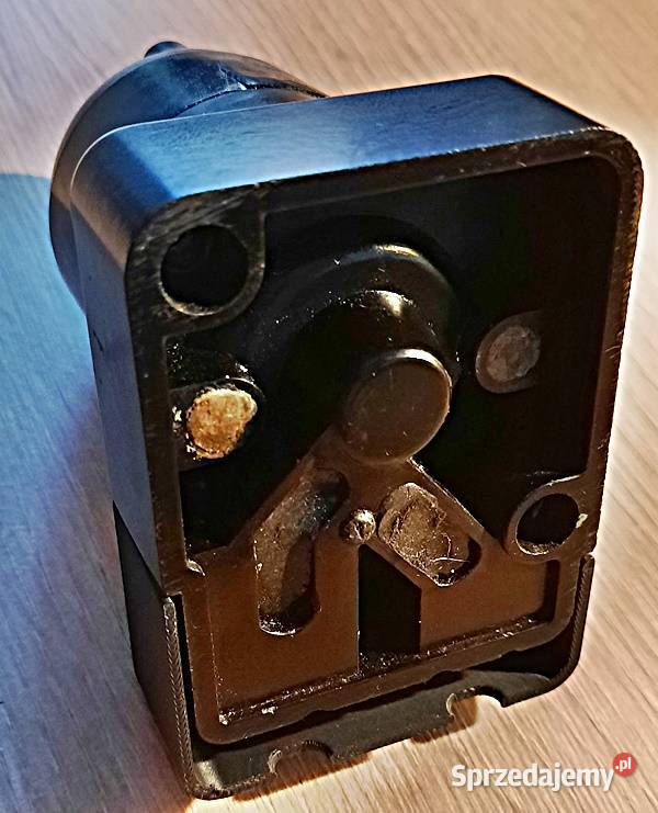 Bezpiecznik automatyczny 6 A 250 V z PRL Ostrów Wielkopolski