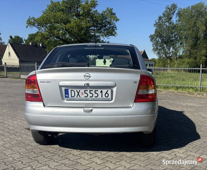Sprzedam Opla Astra 16 16v benzyna 2003r 4/5 Zduny