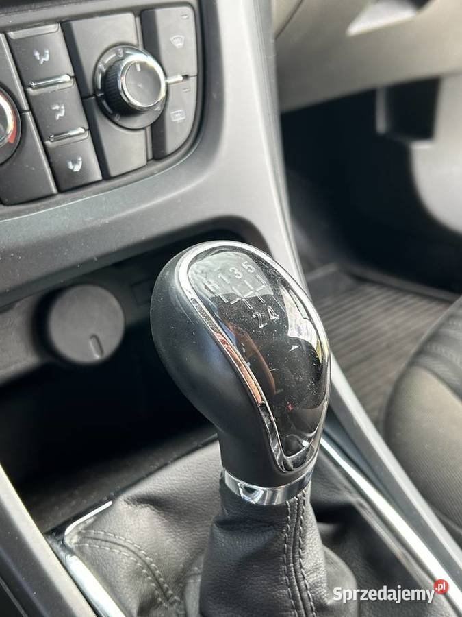 OPEL Astra IV J