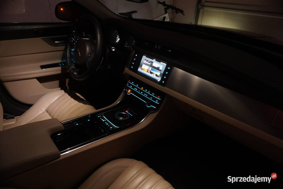 Jaguar XF II X260 30 Supercharged kamera cofania Szczecin