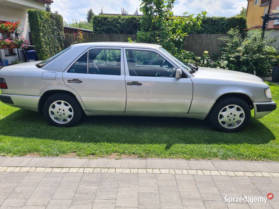 Mercedes W124 1986 300E baza do renowacji W124
