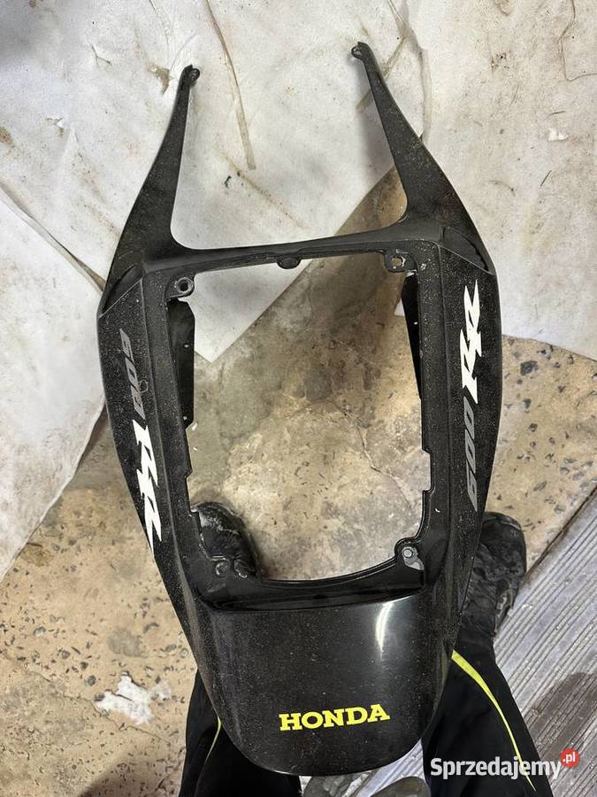 Komplet uszkodzonych owiewek HONDA CBR 600rr świętokrzyskie