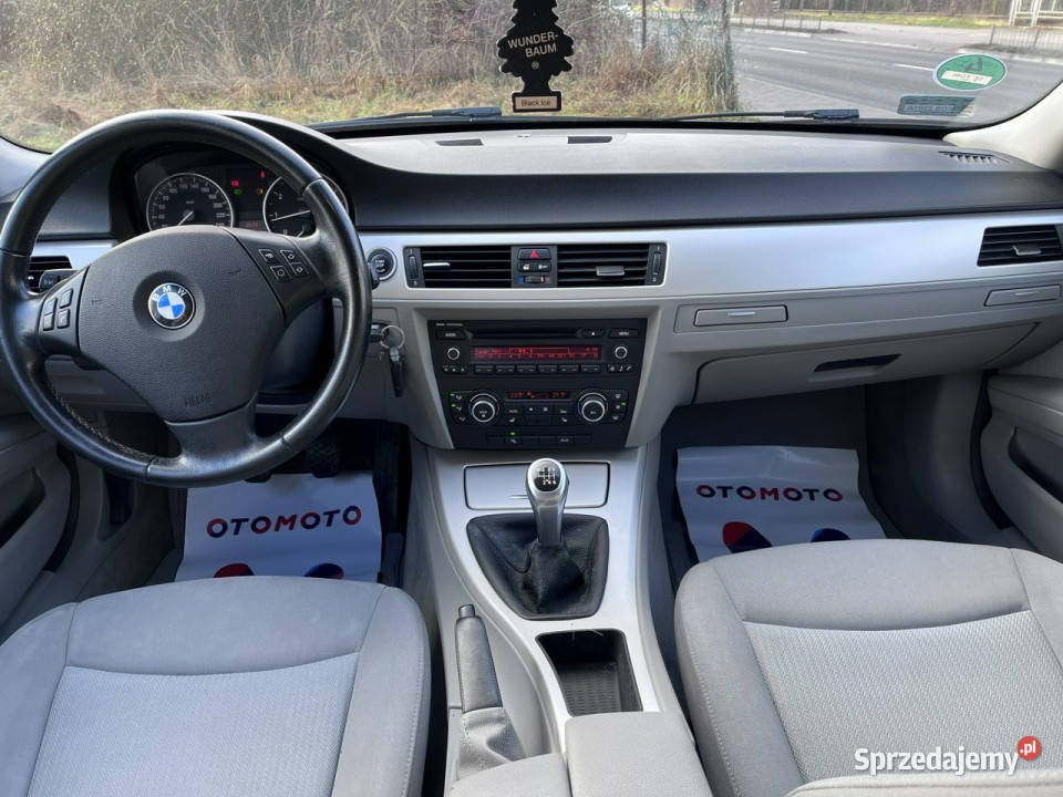 BMW 318 20 1wł Klima Alu Czujki Parkowan 6 Rok produkcji 2011