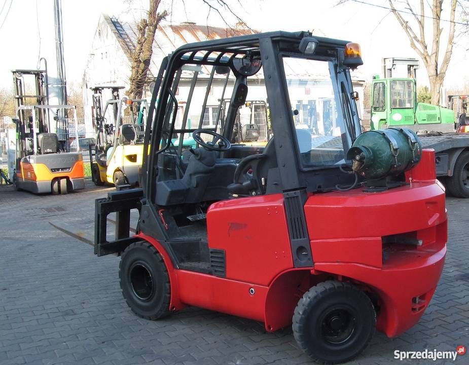 Wózek widłowy teleskopowy z ramieniem gaz Kęty