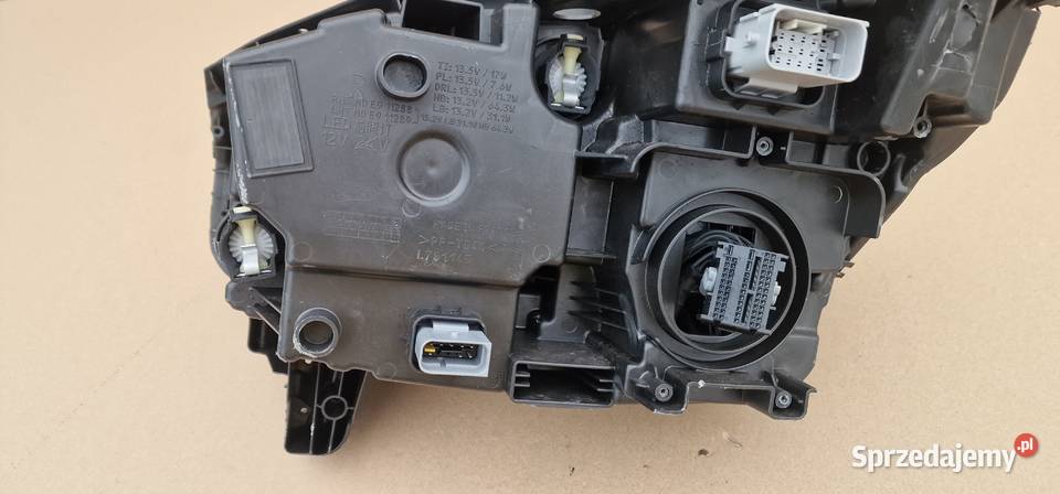 PEUGEOT 5008 III 3 LAMPA REFLEKTOR PRAWY FULL osobowe