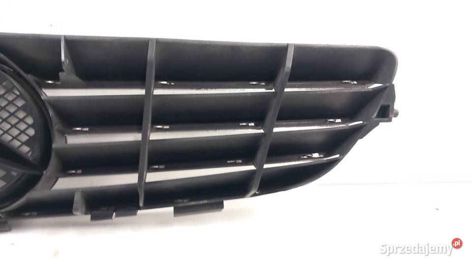 MERCEDES CLK W209 ATRAPA GRILL C744 osobowe Atrapy Zbierkowo