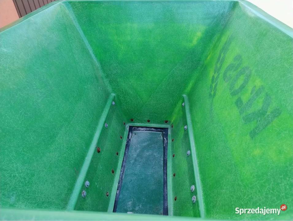 Rozsiewacz nawozu wapna piasku motylkłos nieuszkodzony