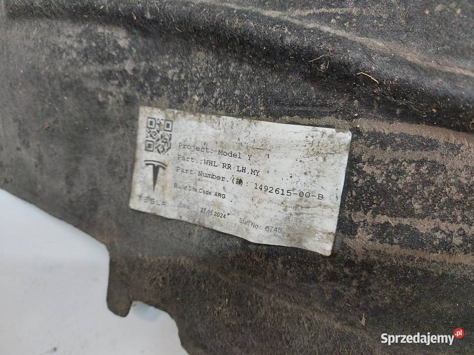 TESLA MODEL Y 2024r NADKOLE LEWE TYŁ 149261500B dolnośląskie