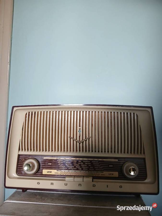 Radio lampowe firmy Grunding Amplitunery