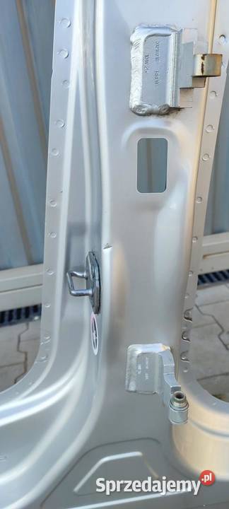 VOLVO XC70 SŁUPEK LEWY 711 osobowe sprzedam