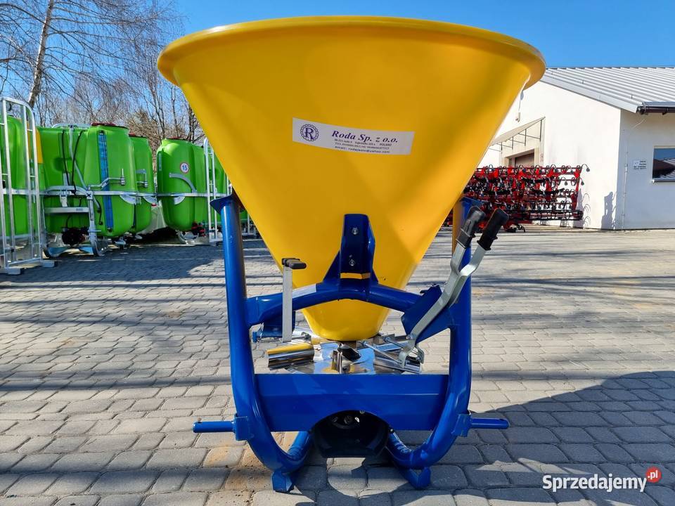 Rozsiewacz 300500L RODA Jednotarczowy trzy Rozsiewacze nawozów Jasło