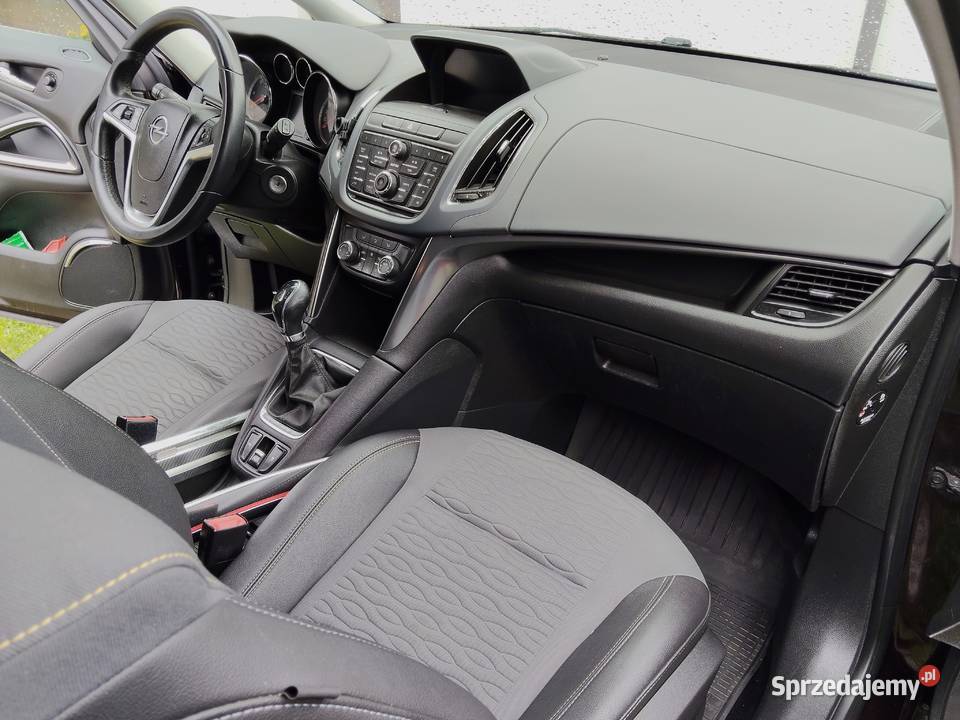 Opel Zafira C wersja Cosmo super stan nawigacja7 nieuszkodzony Brzeziny