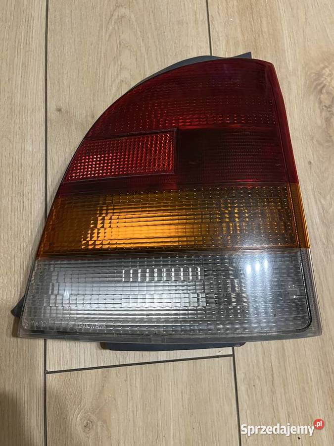 Lampa prawa tył tylna do Toyota Starlet p9 Lipsko sprzedam
