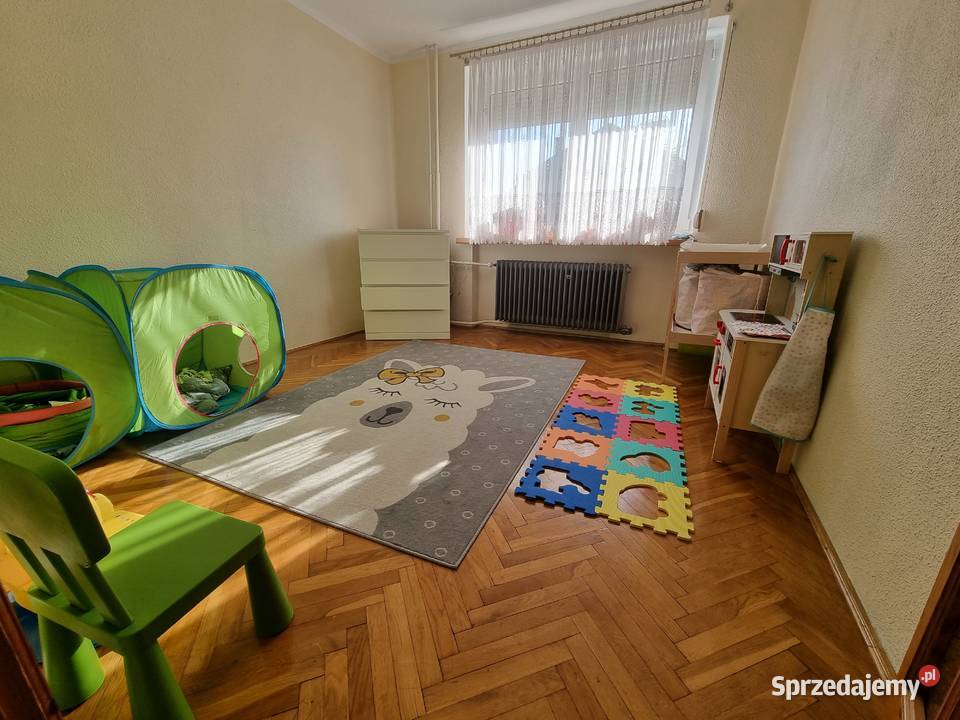 Duży wolnostojący dom z garażem ZAPRASZAMY wolnostojący sprzedam