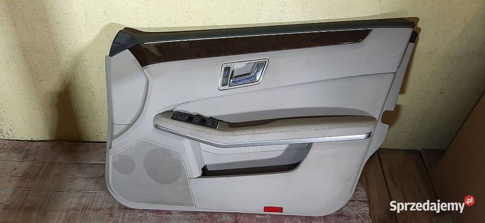 Boczek tapicerka drzwi Mercedes W212 Prawy przód
