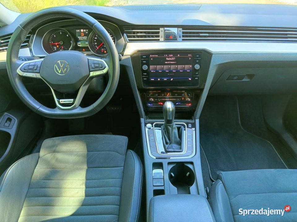 Volkswagen Passat 2021r FV 23 4x4 KeylessGo ACC 103665km śląskie Rybnik