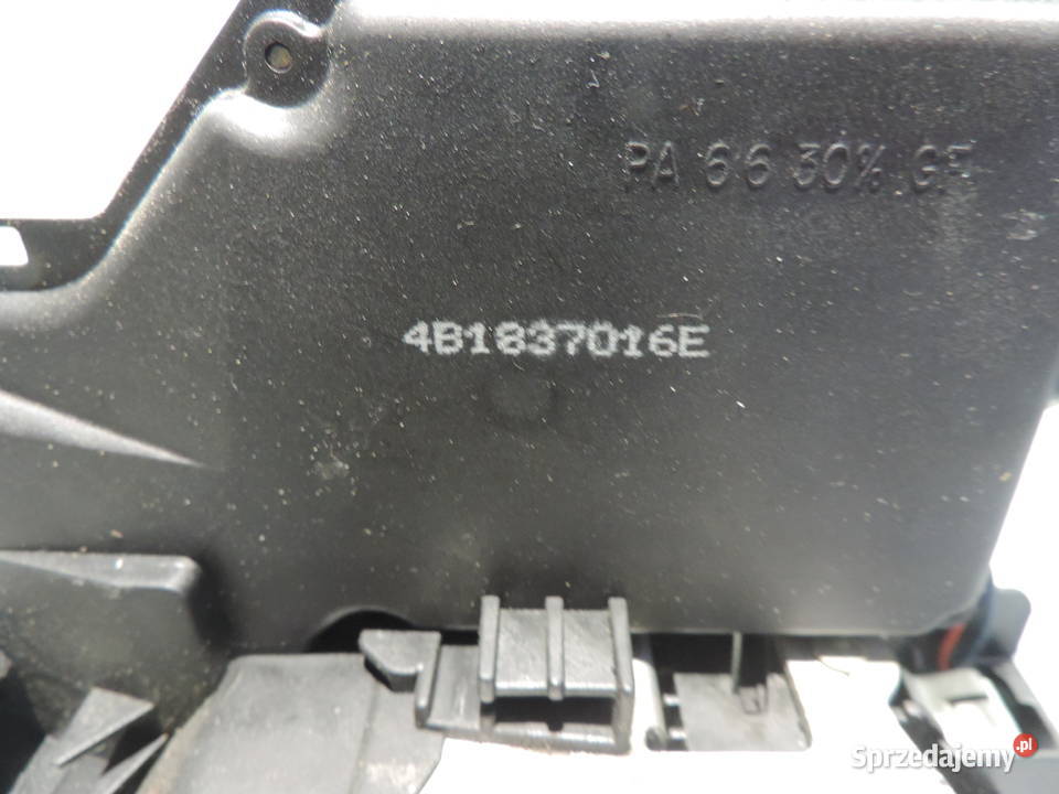 ZAMEK DRZWI PRAWY PRZEDNI AUDI A4 B6 4B1837016E