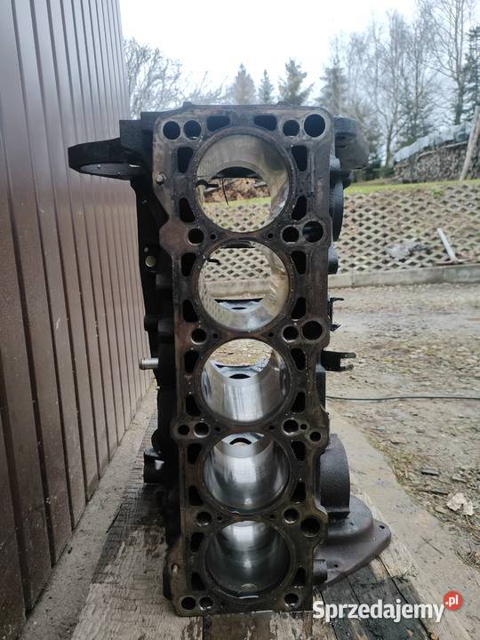 Sprzedam blok silnika 25 TDI 88kw Rzepedź