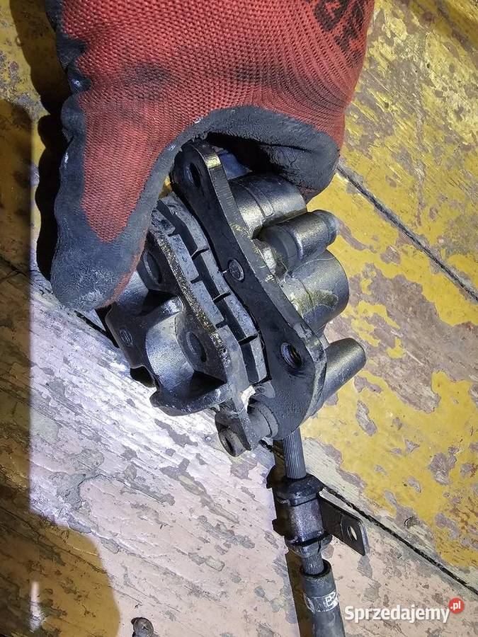 Daelim vjf 125 r roadsport zacisk hamulcowy tył Zaciski