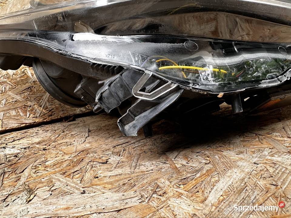 Opel astra h 3 lampa przednia prawa bixenon podkarpackie Tywonia