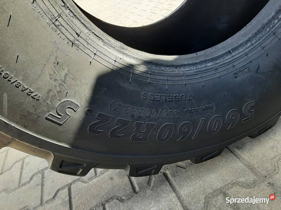 Opona używana 56060R225 55060R225 BKT FLOTATION Opony Zaścianki