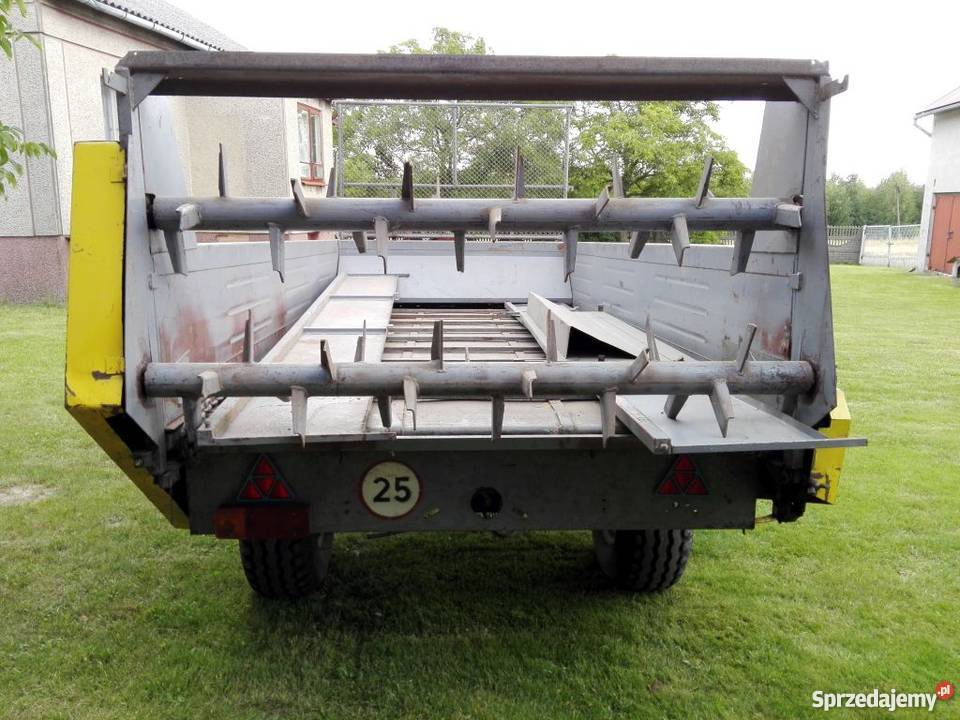 Rozrzutnik Obornika Jednoosiowy 3t T032 nieuszkodzony Tarnawa