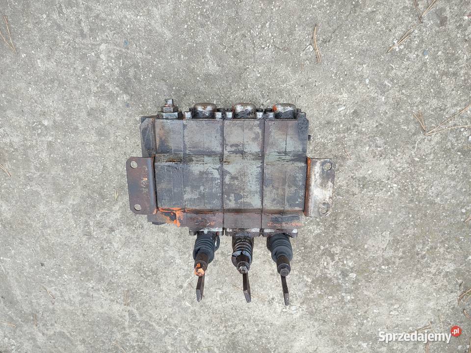 Rozdzielacz hydrauliczny unhz 750 czeski cyklop
