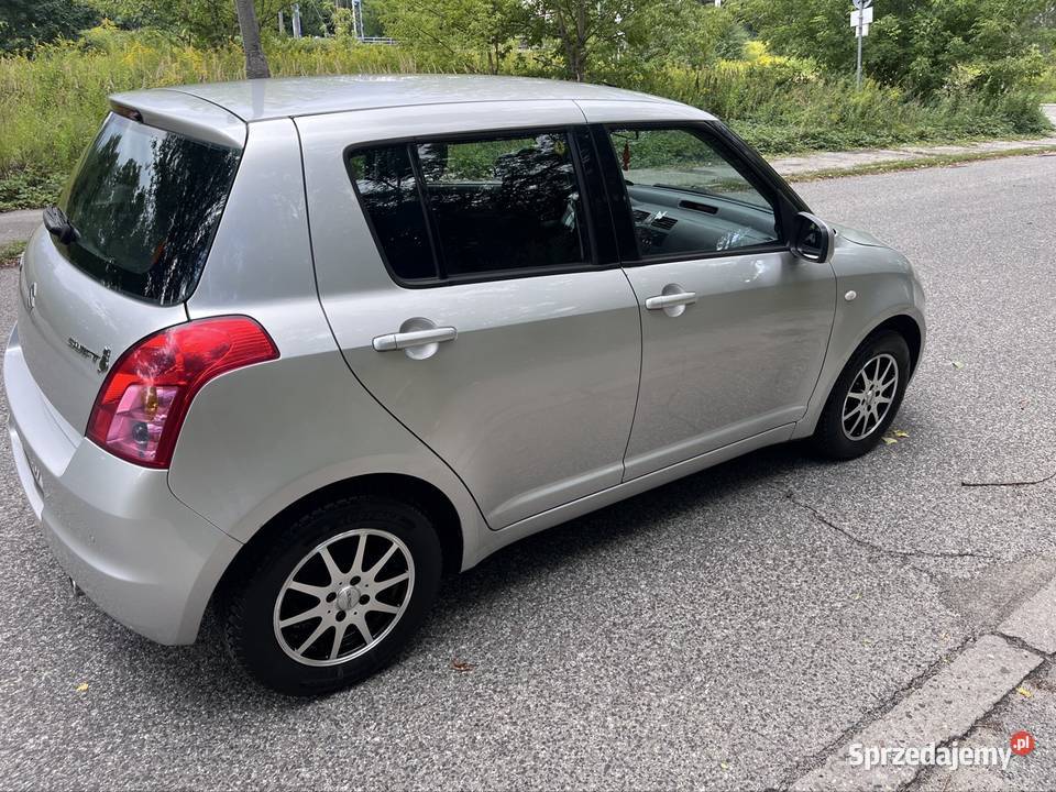 Suzuki Swift 13