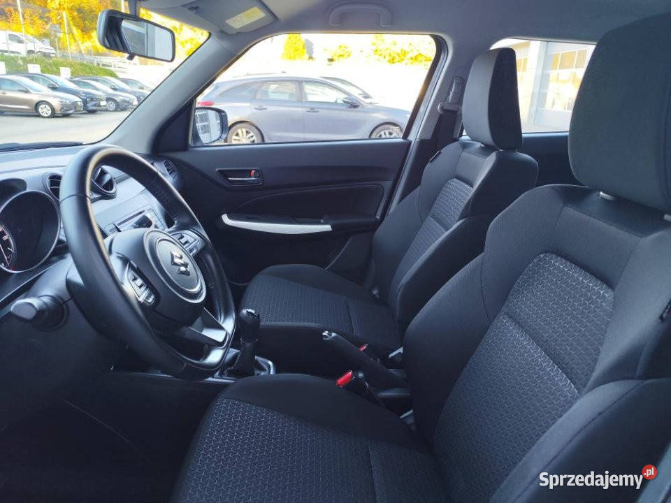 SUZUKI Swift 2022r salon LED tempomat BT Kraków sprzedam