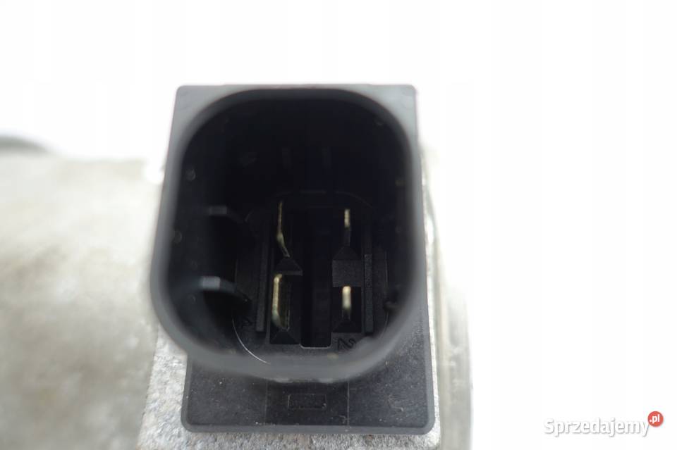 BMW 4 F36 Gran Coupe 20 i POMPA WODY 17669711 Rudka