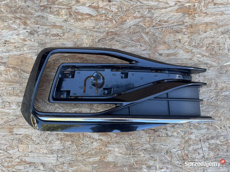 Kratka przód prawa rh Volkswagen Passat b8 lift osobowe Międzychód