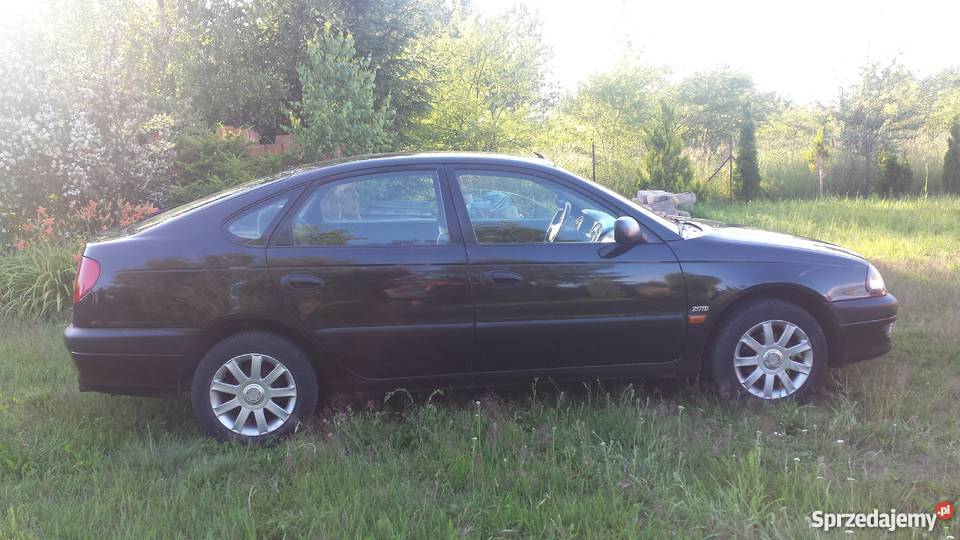 TOYOTA AVENSIS manualna Avensis Gniezno