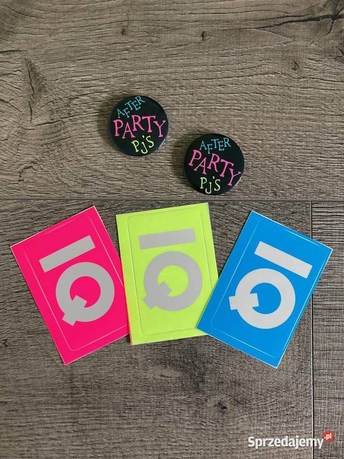 Nowe broszki piny Victorias Secret Pink i Nisko