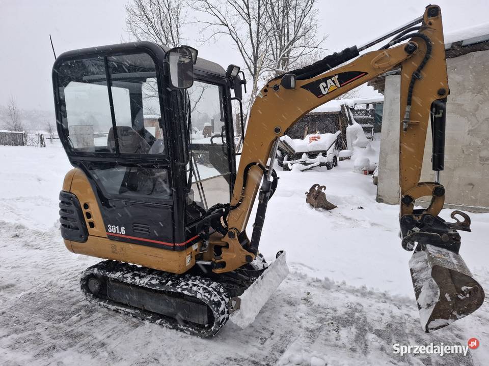 Mini koparka Caterpillar 3016 pełny VAT Biłgoraj