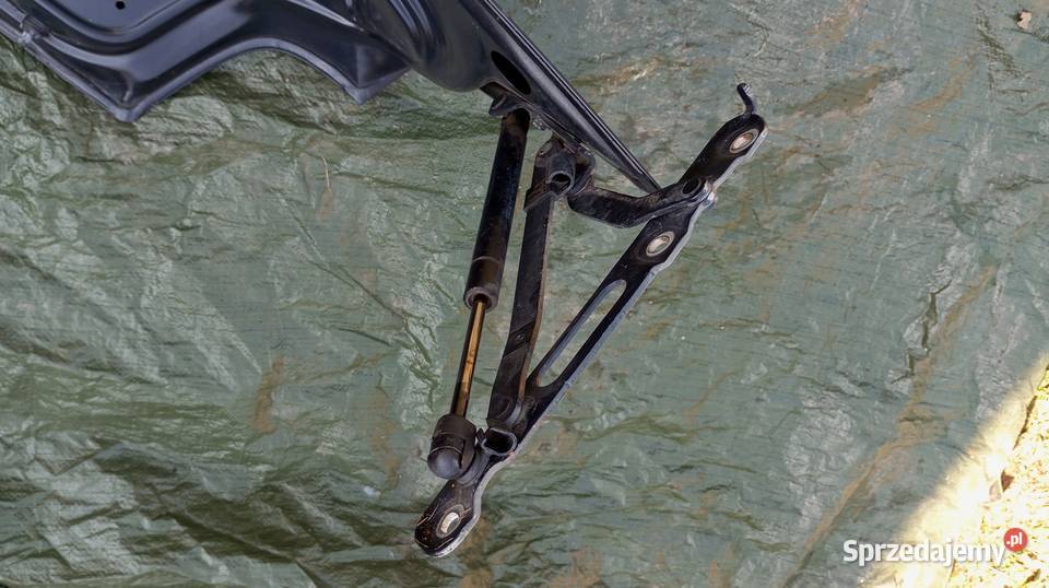 BMW 3 E36 CABRIO CZARNA KLAPA BAGAŻNIKA TYŁ osobowe