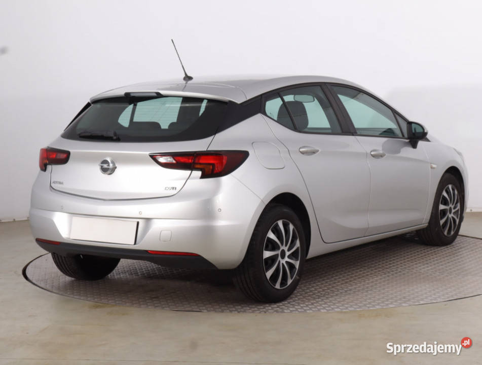 Opel Astra 16 CDTI diesel Samochody osobowe