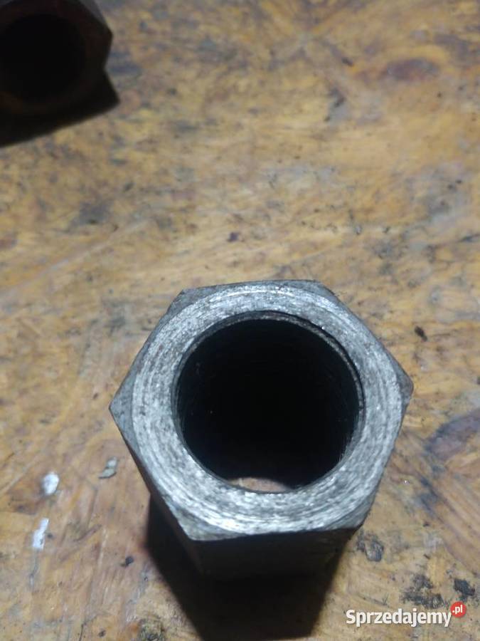 NAKRĘTKA ŁĄCZNIKA SIŁOWNIKA BIZON 5040320520 Rolnictwo