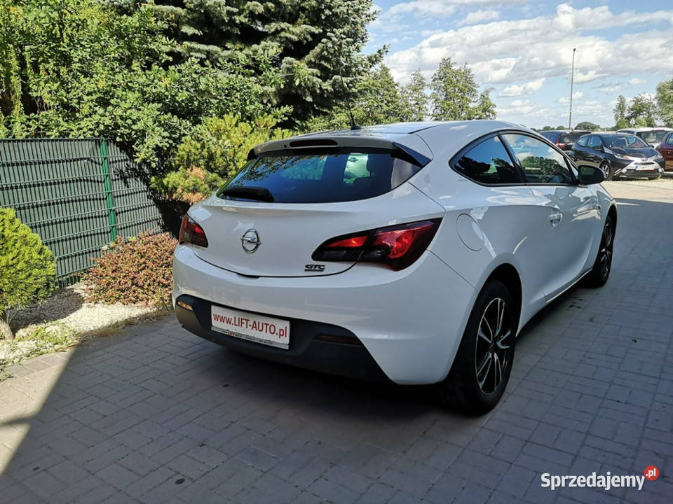 Opel Astra 14 16V 120 GTC Klima Parktronic