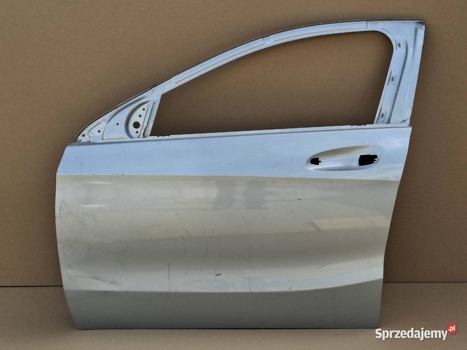 MERCEDES AKLASA W176 DRZWI LEWY PRZÓD LEWE Bieleń