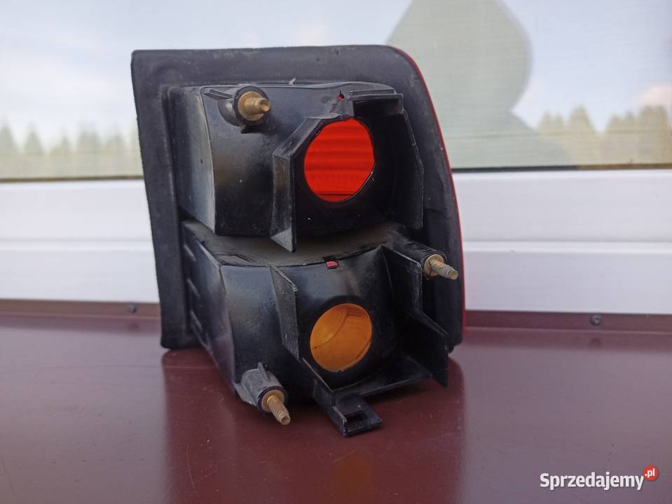 Seat Toledo I 1 lampa tył tylna lewa narożna w osobowe Motoryzacja łódzkie