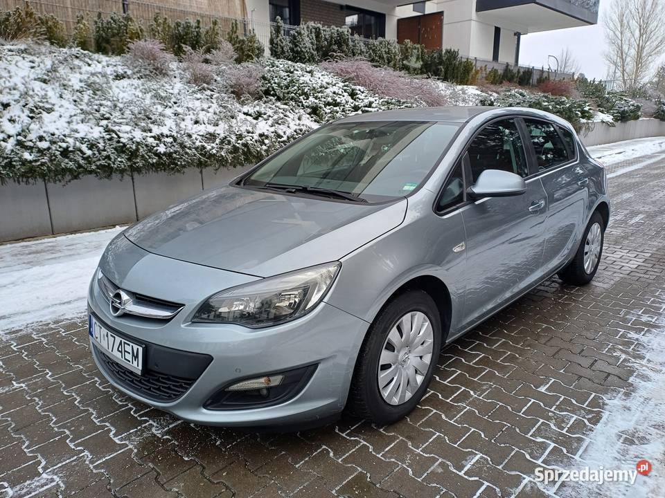 Opel Astra J LIFT 14 T Navi DUŻYM SERWISIE 5 ABS