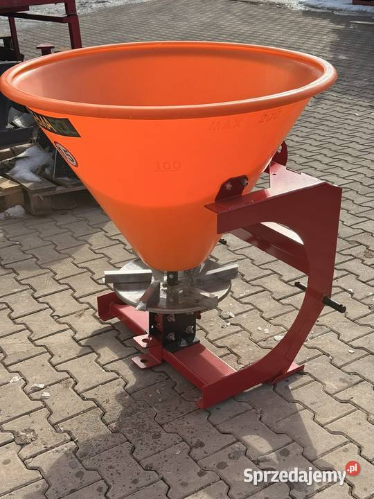 Rozsiewacz piaskunawozusoli LEJEK nieuszkodzony Rozsiewacze nawozów Powroźnik