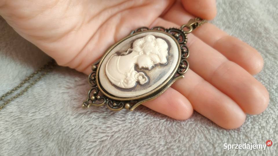 Wisior naszyjnik duży duża kamea z kobieta Tarnowskie Góry