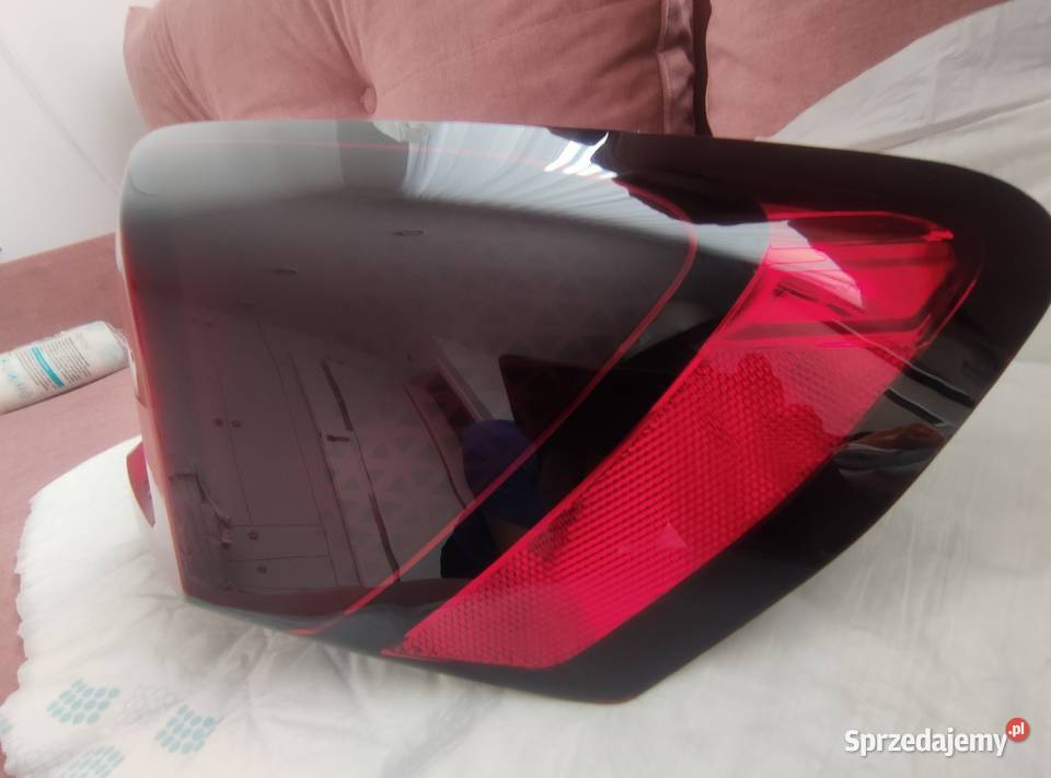 Lampa prawa BMW X1 u11 HIGH USA Zelów sprzedam