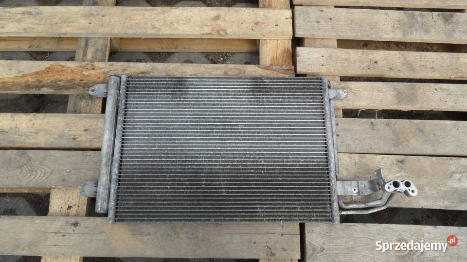 VOLKSWAGEN CADDY III 10r chłodnica klimatyzacji osobowe świętokrzyskie
