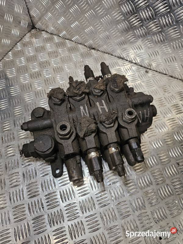 4sekcyjny rozdzielacz hydrauliczny Husco Holland Gdynia