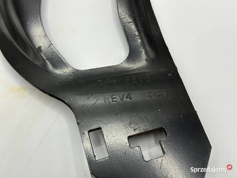 Pasy bezpieczeństwa BMW X5 X6 E70 E71 wspornik Pleszew