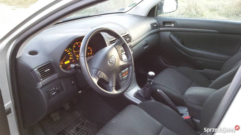 Toyota Avensis II 2007 Liftback 20 D4D Sol światła przeciwmgłowe Gdańsk