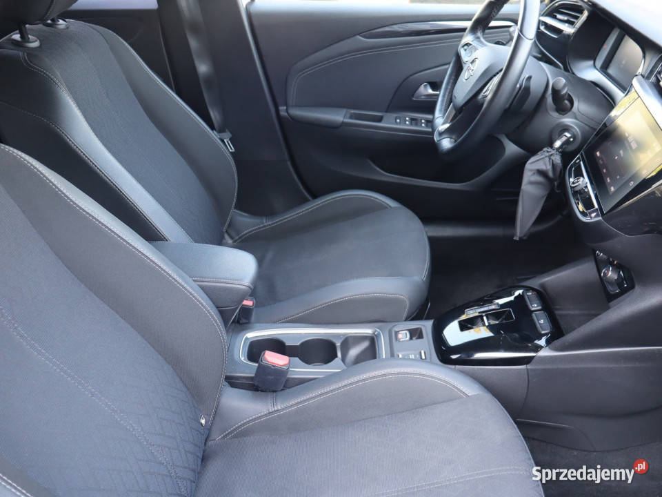 Opel Corsa 12 Turbo asystent pasa ruchu Katowice