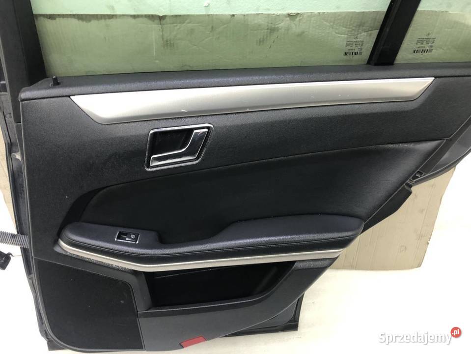 DRZWI PRAWY TYŁ TYLNE MERCEDES W212 755 SEDAN Drzwi sprzedam